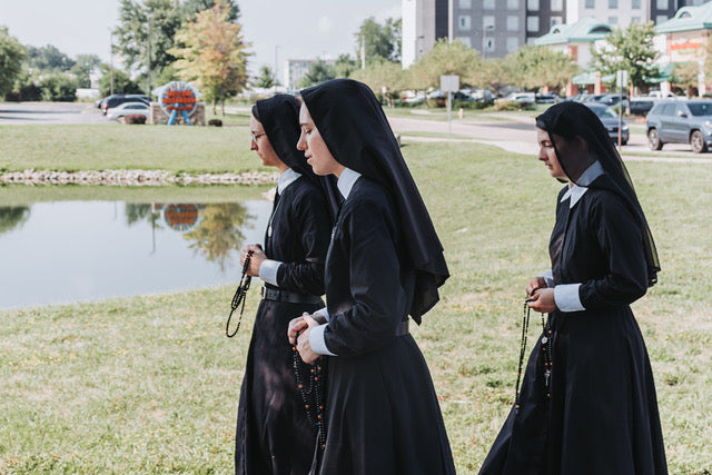 Support Oblates of the Holy Face